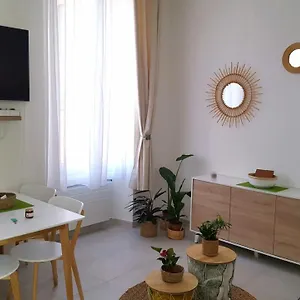 Superbe 2 Pièces Neuf à 100m De La , Menton France